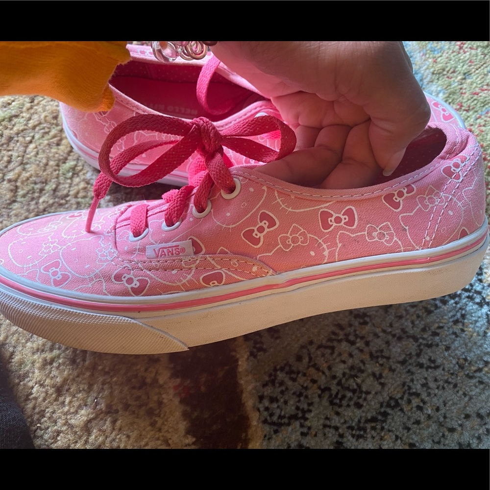 Hello Kitty Vans - Picture 4 of 4